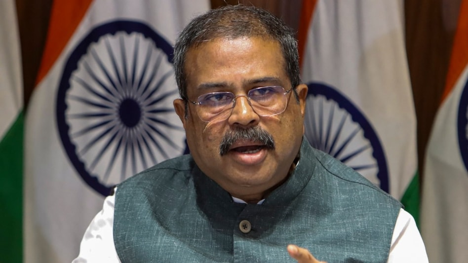 शिक्षामंत्री धर्मेंद्र प्रधान का इस्तीफा: इन 5 वजहों से सरकार पर बढ़ा दबाव, क्या अब खत्म होगा CJP का आंदोलन?