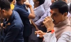 अचानक रुका CM मोहन का काफिला, सड़क किनारे दुकान पर पी लस्सी